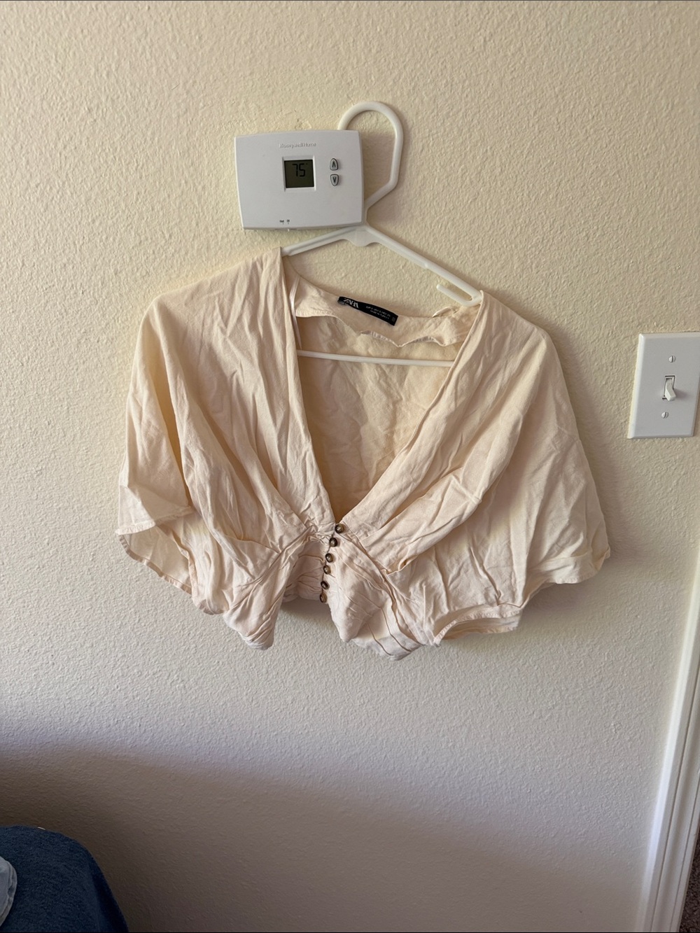 Zara Cream Cropped Button-Front Women’s Top